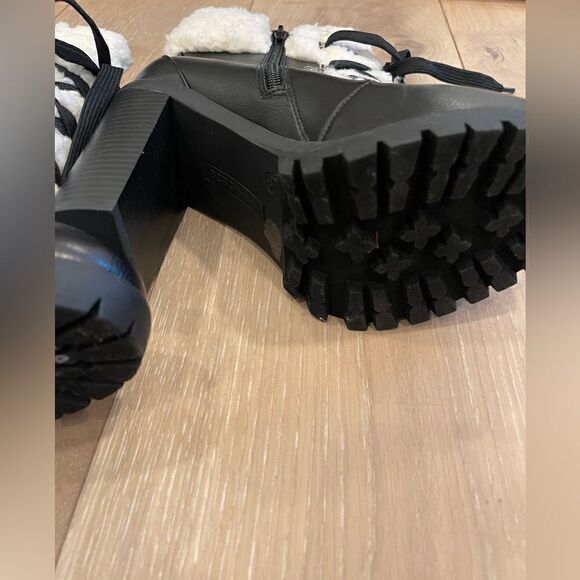 PALLI FAUX SHEARLING LACE-UP BOOTIE BCBGeneration - Picture 8 of 14